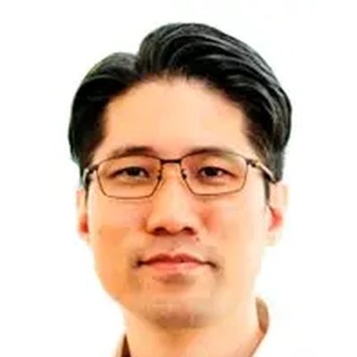 Foto Dr Chen Min Qi