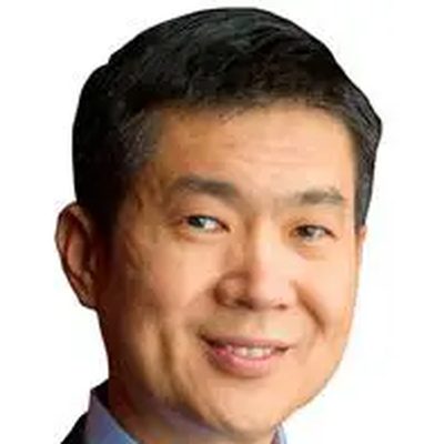 Foto Dr Wang Yu Tien